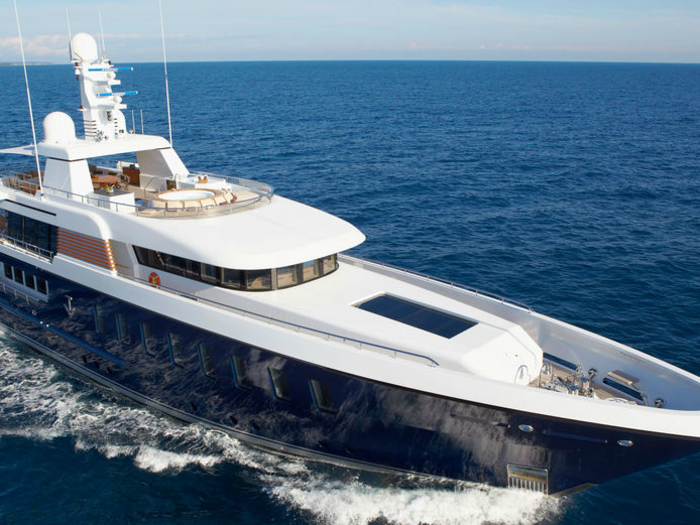 YACHT OF THE WEEK: Take It Easy On The Gorgeous, $32.8 Million 'Madsummer'