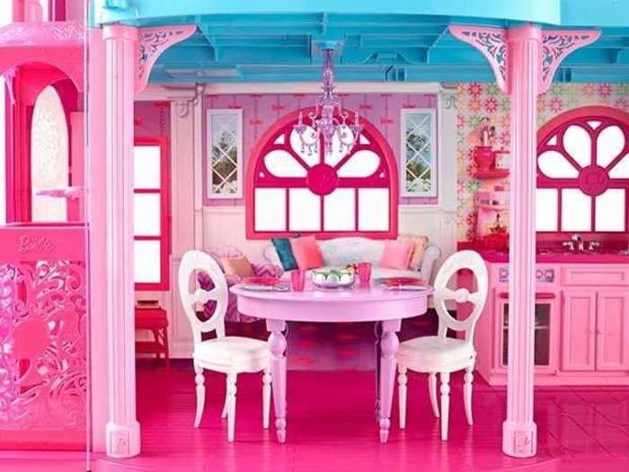 Tour Barbie's Malibu Dreamhouse -&#160;Mattel Is Selling It For $25 Million As A PR Stunt