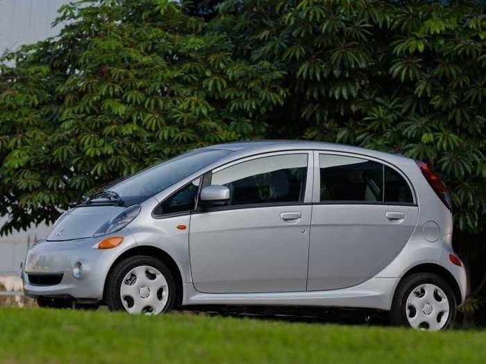 Consumer Reports Slams Mitsubishi's Electric Car, Calling It A 'Glorified Golf Cart'