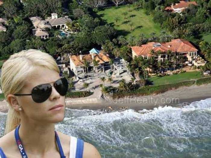 Here's The New House Tiger Woods' Ex-Wife Built After She Tore Down A $12 Million Mansion