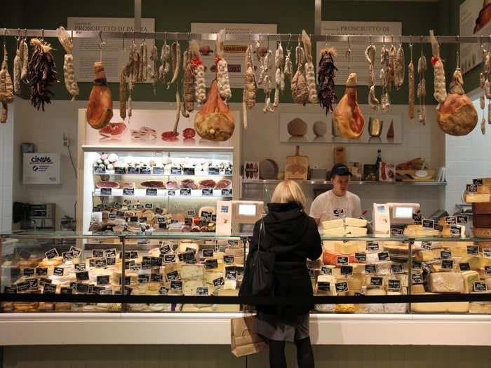 See Why New Yorkers Are Obsessed With Eataly, Mario Batali's Giant Italian Food Market