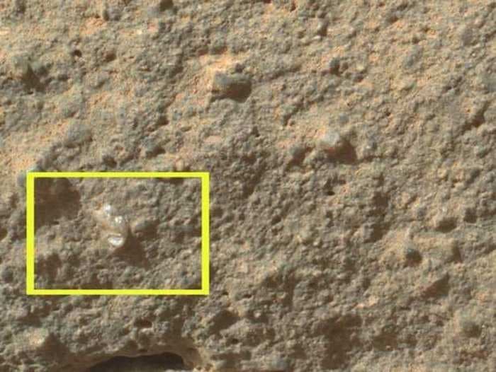 A Translucent Rock Feature Has Been Spotted By Curiosity Rover's Cameras