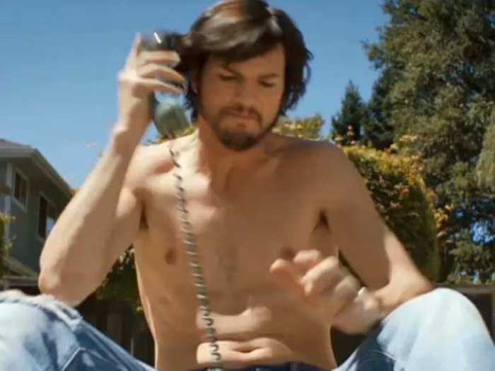 Ashton Kutcher Copied Everything Steve Jobs Ate, Read And Watched To Prep For 'jOBS' Role