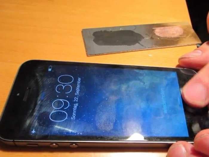 It Looks Like The iPhone 5S Fingerprint Scanner Has Been Hacked