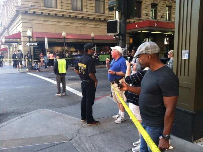 San Francisco's Union Square Evacuated After Report Of 'Suspicious Device'