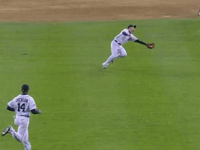 Tigers Shortstop Made A Ridiculous Running Catch To Rob David Ortiz Of A Hit