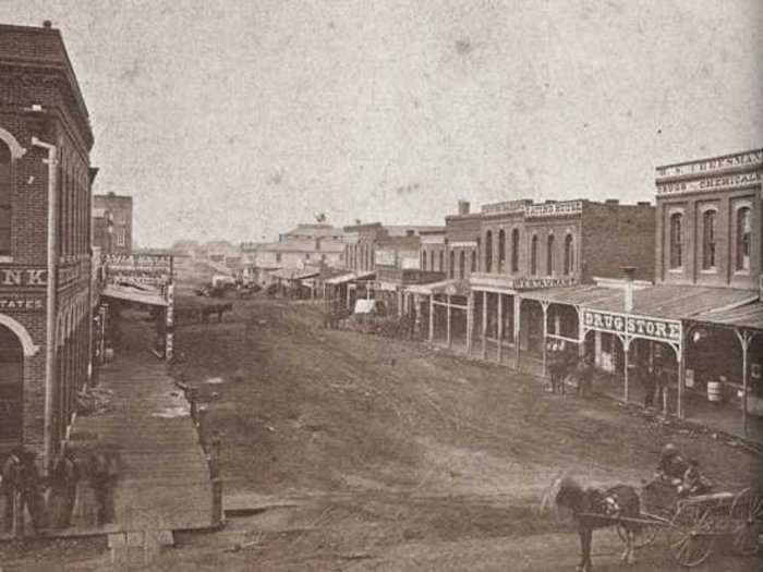 The Earliest Photos Of 12 Major Cities Around The US