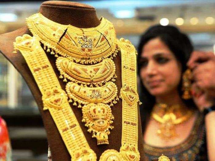 <b>Gold Is Tumbling; Will It Be Cheaper This Dhanteras?</b>