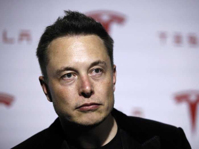 BLOOMBERG COLUMNIST: Tesla's Clumsy Earnings Reports May Be Hiding Major Problems