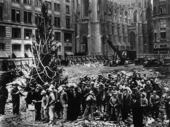 The First-Ever Christmas Tree At Rockefeller Center Was Pretty Pathetic [PHOTO]