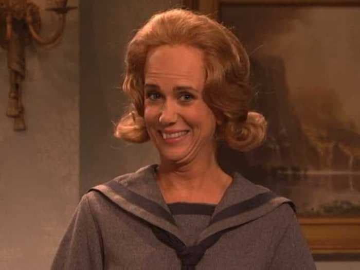 Kristen Wiig Returns To 'SNL' To Parody 'The Sound Of Music'