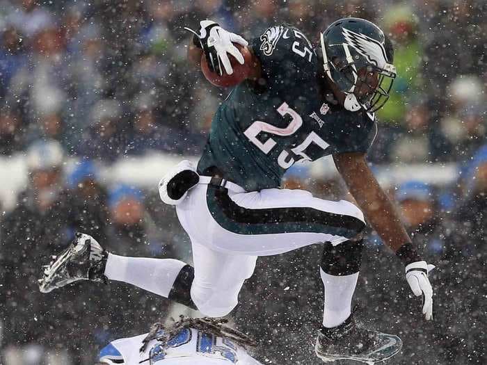 How LeSean McCoy Broke The Eagles' 64-Year Old Rushing Record In A Blizzard