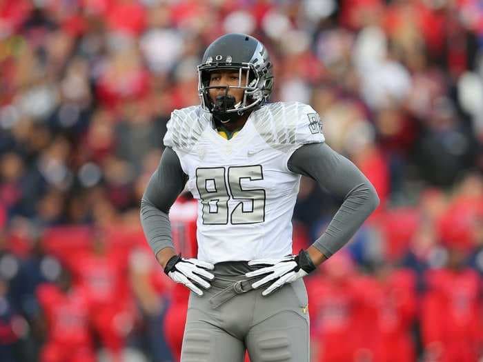 Oregon Football Player Suspended For Bowl Game After Role In Snowball Fight