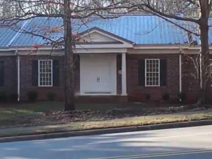 Why This Raleigh House Has No Driveway, No Walkway, And No Lights On 