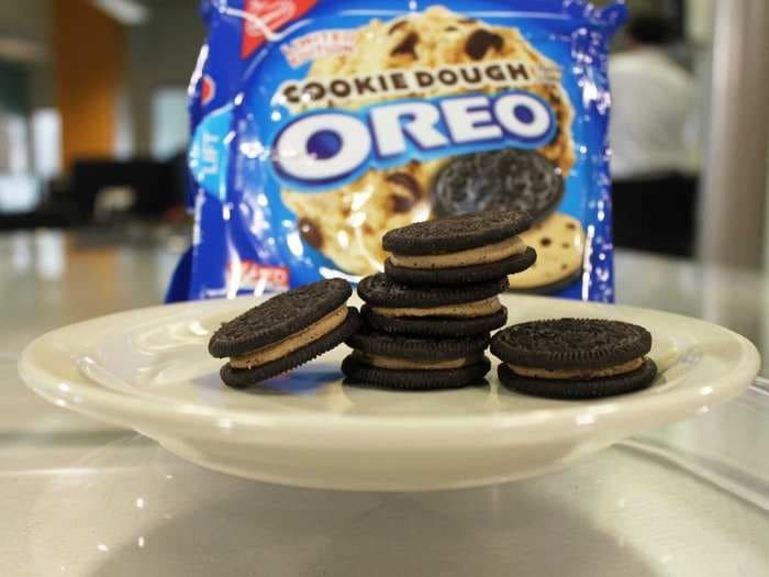 We Tested Oreo's New Cookie Dough Flavor - Here's The Verdict 