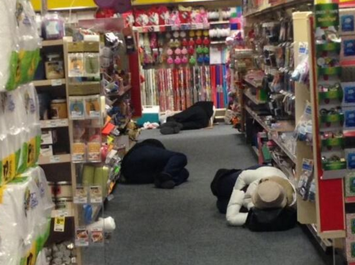 Atlanta's Commute From Hell Is Still Going On - Stranded Travelers Forced To Sleep On Shop Floors