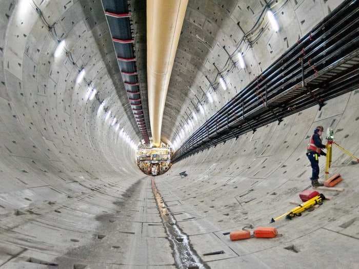 The $80 Million Machine Digging Seattle's Underground Highway Hasn't Moved In Months