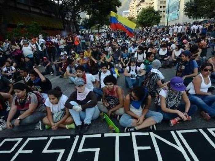 Venezuela Expels 3 US Diplomats After Accusing Them Of Plotting With Anti-Government Protesters