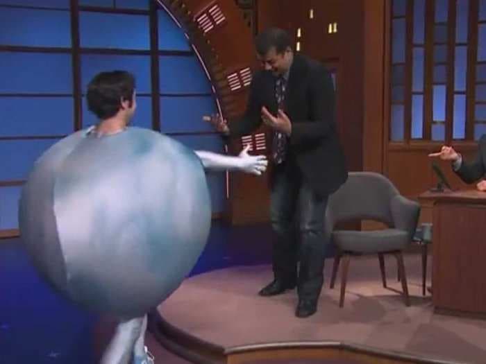 Neil deGrasse Tyson Makes Up With The Dwarf Planet Pluto