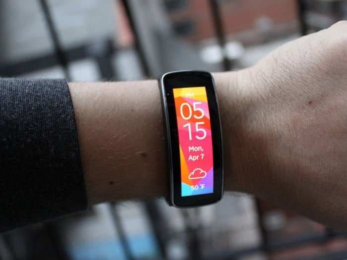 There's One Major Flaw With Samsung's New Gear Fit Smartwatch