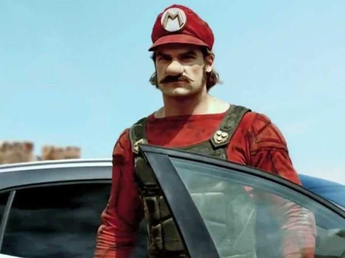 Here's A Commercial Showing Nintendo's Super Mario Driving An 8-Bit Mercedes