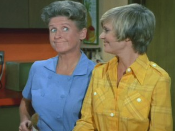 'The Brady Bunch' Star 'Alice' Dies After Suffering Fall