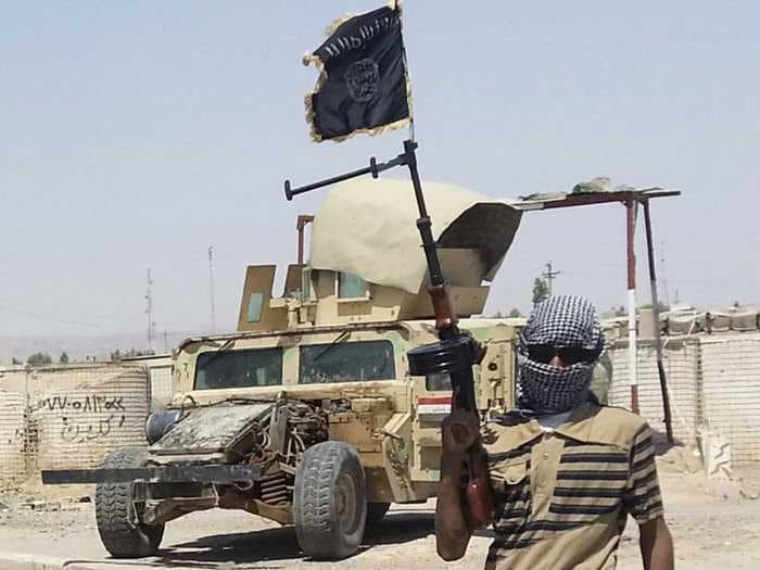 There's An Inescapable Paradox About The US Fighting ISIS In Iraq