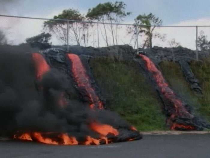 A Mesmerizing Lava Flow Is Swallowing Up Land On Hawaii's Biggest Island