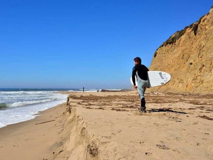 A Silicon Valley Billionaire Could Be Forced To Sell His Walkway To The Beach