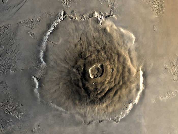 Crazy Image Shows What The Largest Volcano In The Solar System Would Look Like On Earth