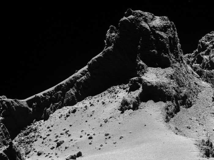 New Images Offer An Never-Before-Seen Look At A Comet