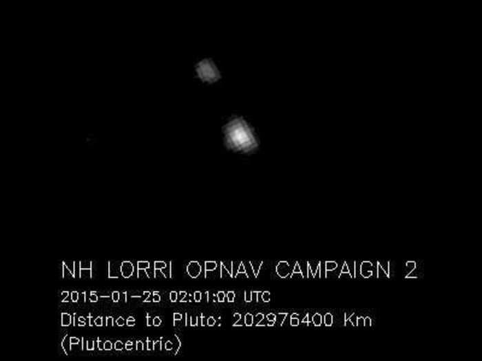 Pluto-bound probe snaps its first images of the dwarf planet