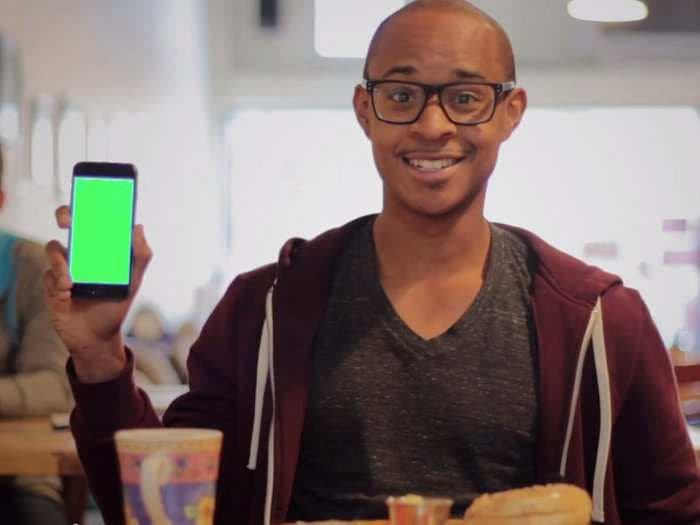 The 'world's dumbest app' helps your friends find you in a crowd