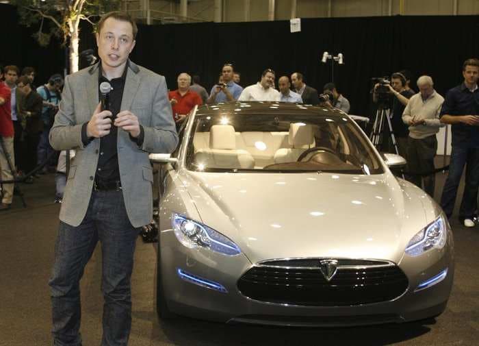 Here's Elon Musk's full argument against flying cars