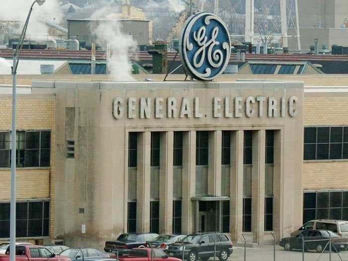 GE is selling most of its $30 billion real estate portfolio and planning a $50 billion buyback