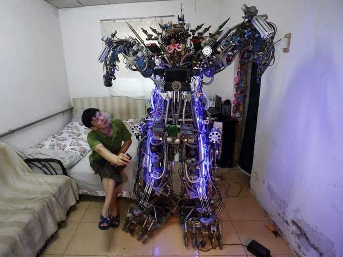 Here are the 15 most amazing home made robots, tanks and vehicles in China 