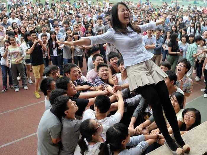24 photos of China's insanely stressful college entrance exam process