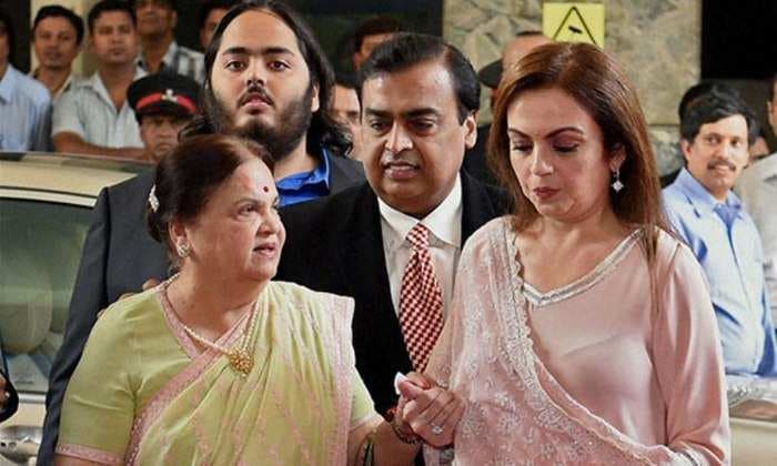Mukesh Ambani to launch Reliance Jio in Dec 2015, to also launch smartphones worth Rs 4000