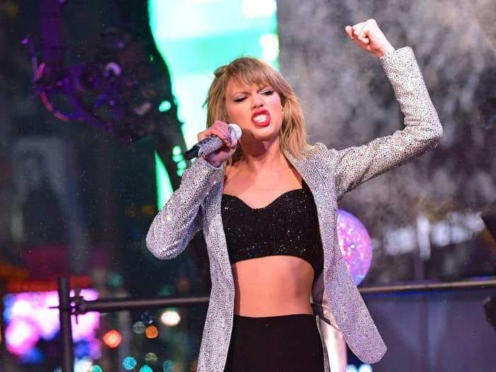 A photographer lashes out at Taylor Swift, says she isn't 'any different from Apple' over her image licensing policy