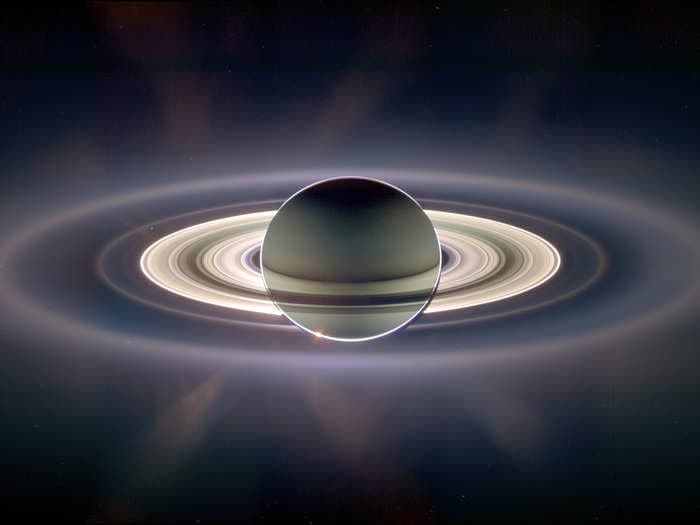 21 epically amazing photos of Saturn