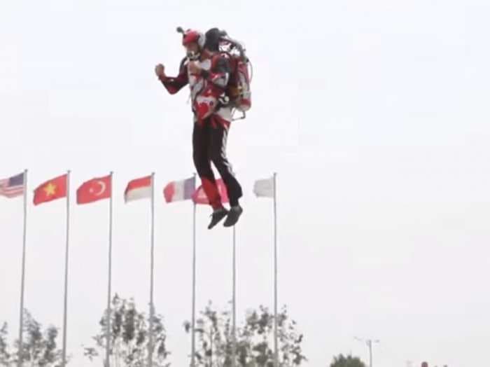 This guy flew a real jetpack 100 feet in the air