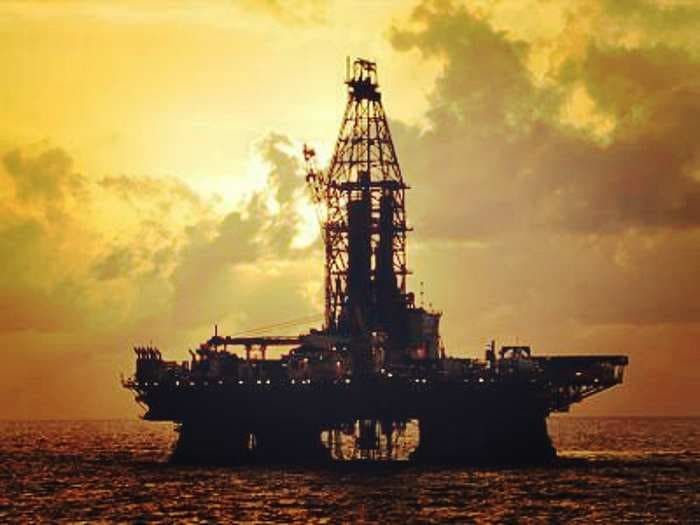 Essar Oil posts record Rs 1,063 Crores Q1 profit
