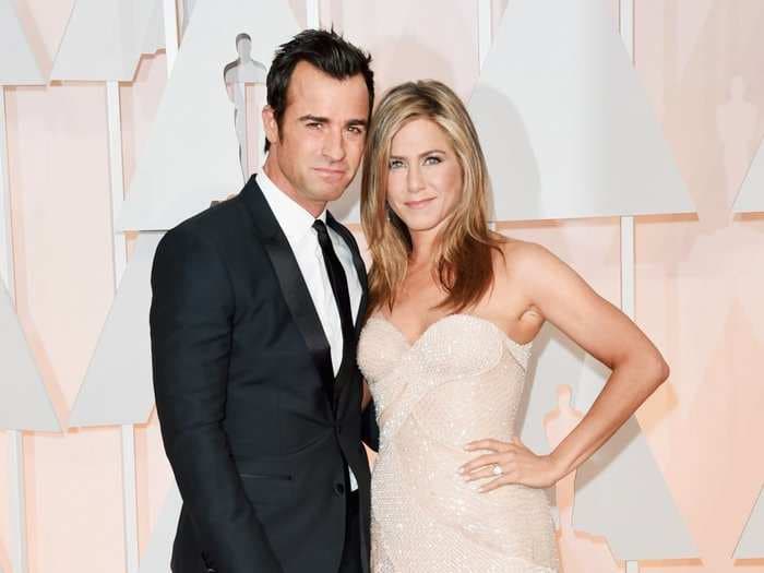 Thousands of people on Facebook were duped into thinking this beautiful bride was Jennifer Aniston