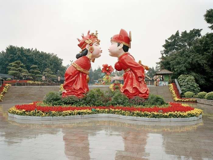 These photos of Chinese theme parks that become ghost towns in the off-season are both creepy and serene