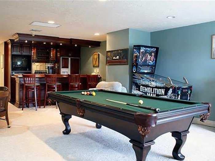 16 essentials for the ultimate man cave