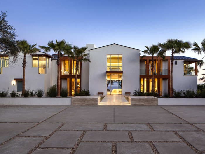 A former Apple executive is selling his incredible $35 million California smart home