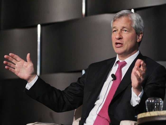 Billionaire JPMorgan chief Jamie Dimon says there's no point in slashing CEO pay