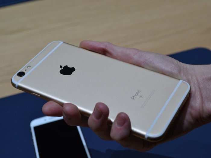 Every model of Apple's iPhone 6S is already sold out