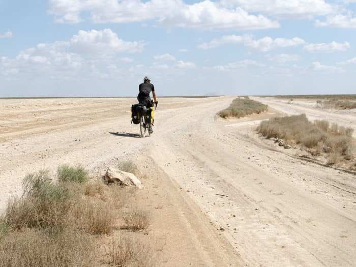 A bicyclist made an incredible 14,000-mile journey across Asia - and his photos are stunning