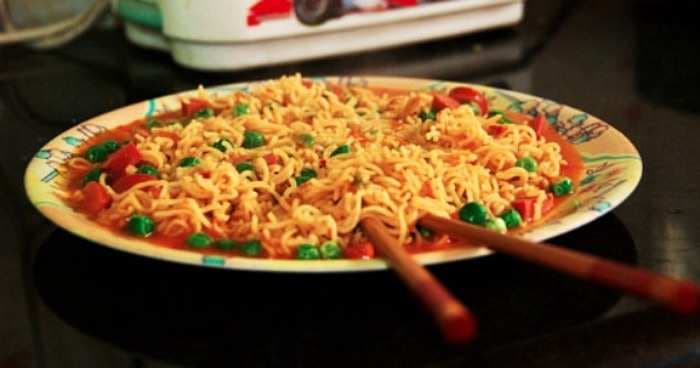 Maggi is back with a bang and Snapdeal is pushing
it forward